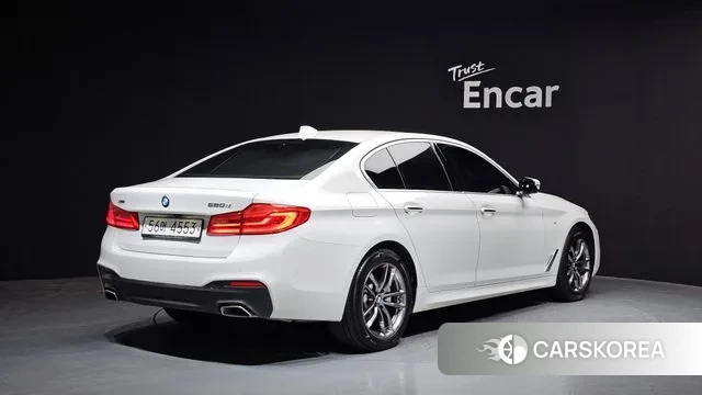 BMW 5 Series (G30) id 3703893 из Кореи 12