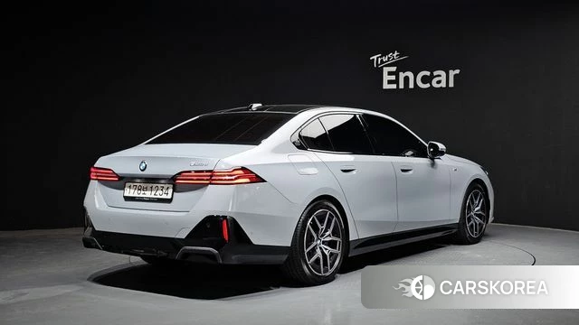 BMW 5 Series (G60) id 3838288 из Кореи 12