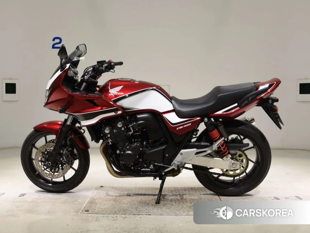 Проданный Honda CB400SF 2018 из Японии