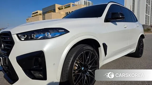 BMW X5M (G05) 2025 Белый из Кореи, фото 2