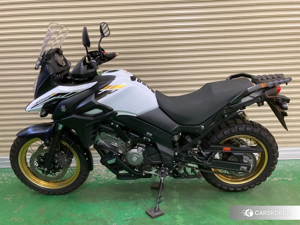 Проданный Suzuki V-STROM 650 XT 2021 из Японии