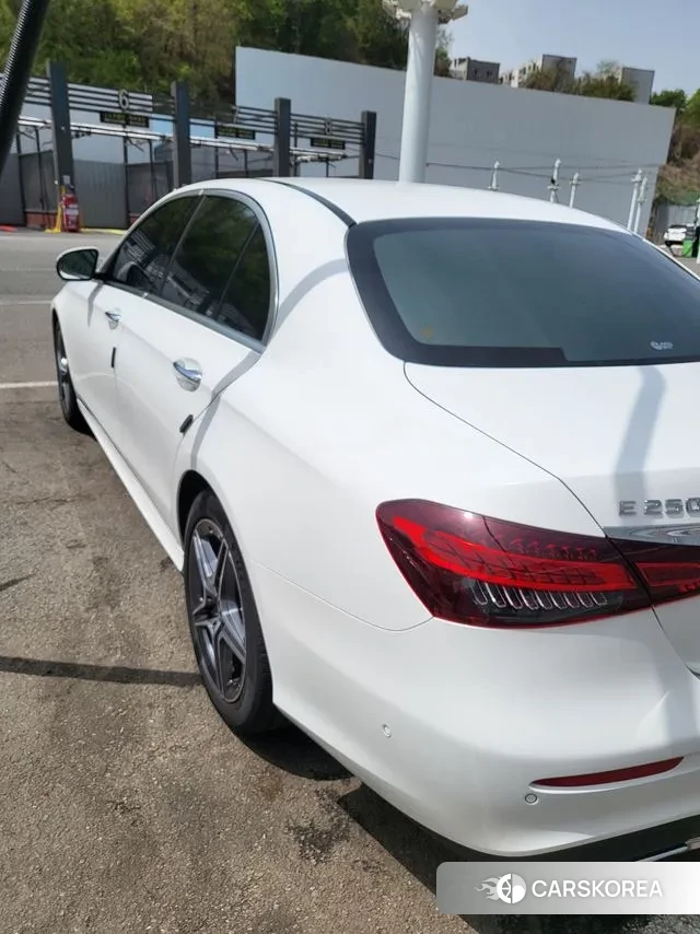 Mercedes-Benz E-Class W213 2023 Белый из Кореи, фото 4