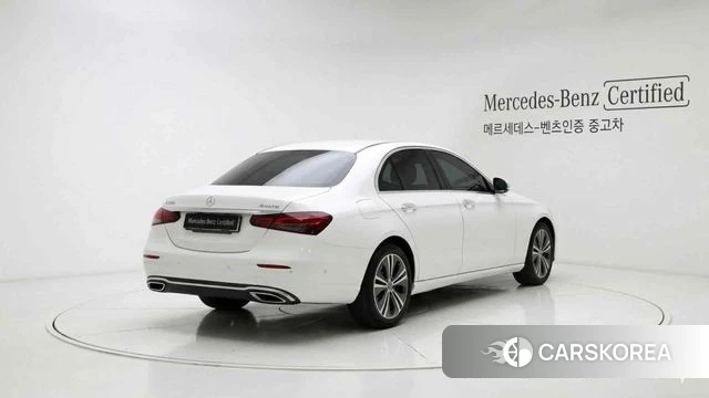 Mercedes-Benz E-Class W213 2022 Белый из Кореи, фото 5