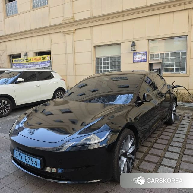 Tesla Model 3 2024 Красный из Кореи, фото 4