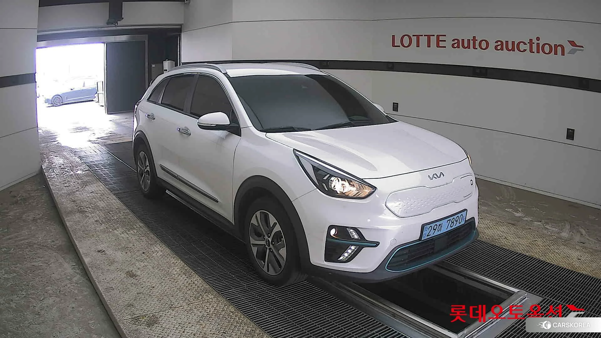 Kia Niro EV id 3888432 из Кореи 12