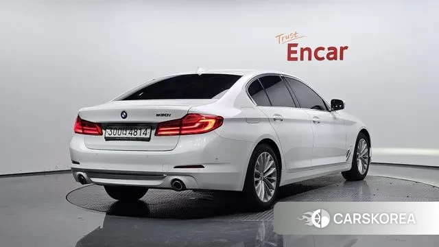 BMW 5 Series (G30) id 3248884 из Кореи 12