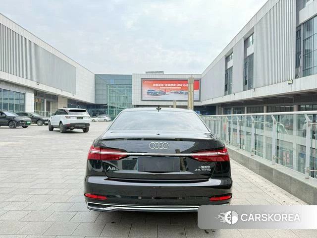 Audi A6L 2023 Черный из Китая, фото 2