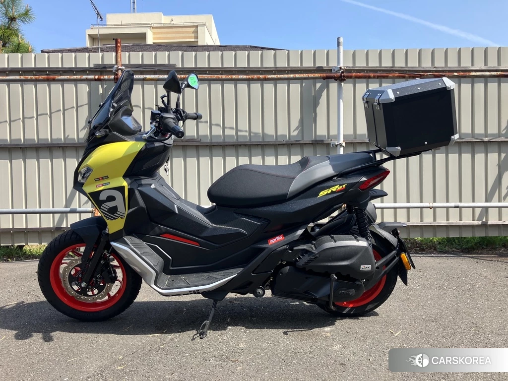 Проданный Aprilia SR GT200 2022 из Японии, фото 2