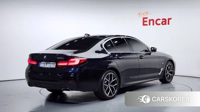 BMW 5 Series (G30) id 2884286 из Кореи 12