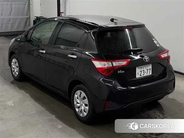 Toyota Vitz 2018 из Японии, фото 2