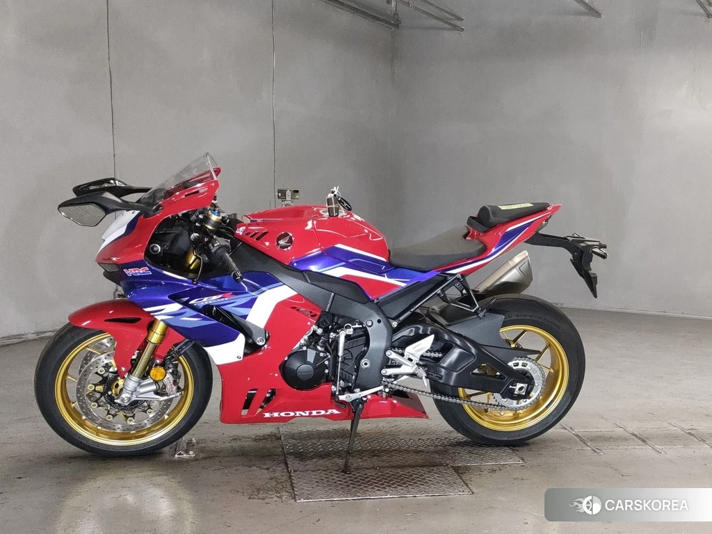 Проданный Honda CBR1000RR-R FIREBLADE SP 2022 из Японии