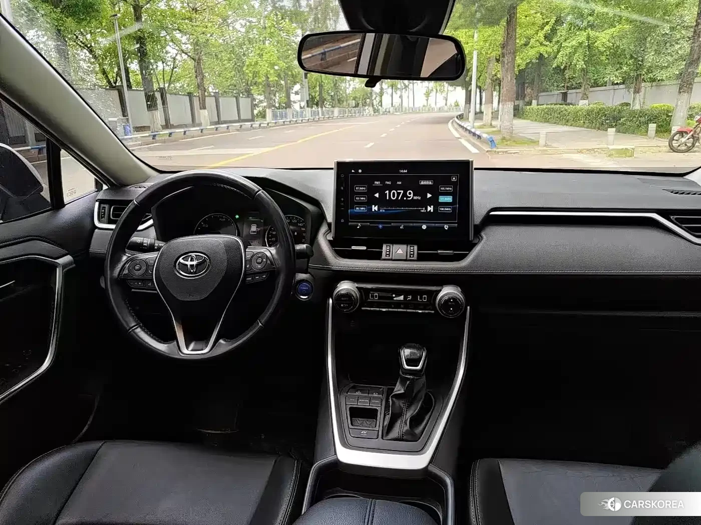 Toyota Wildlander 2022 Белый из Китая, фото 2