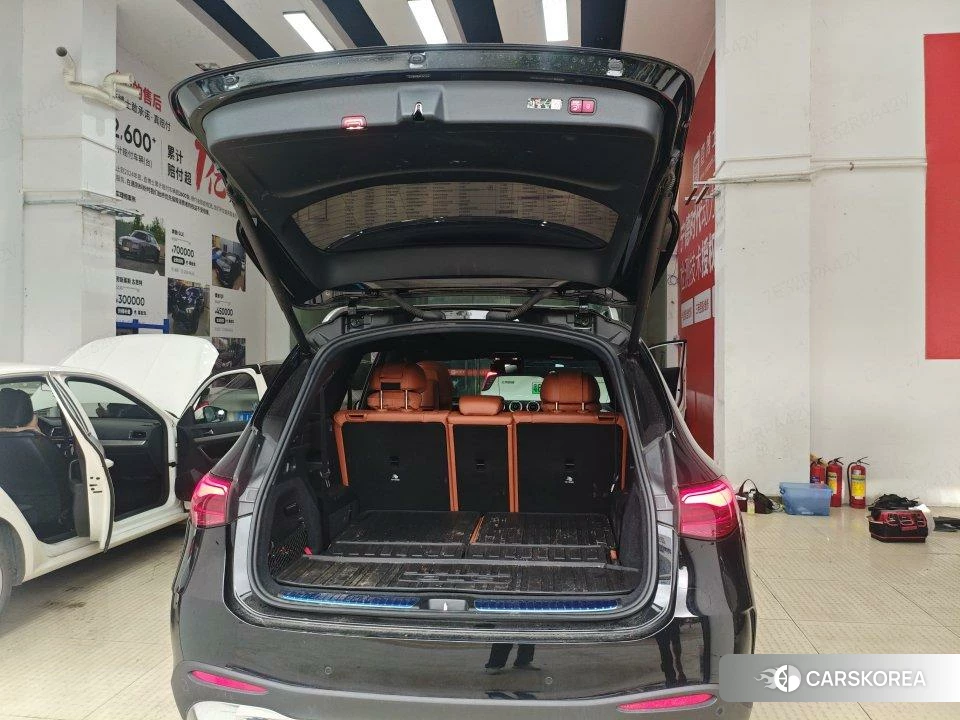 Mercedes-Benz GLC 2023 Черный из Китая, фото 4