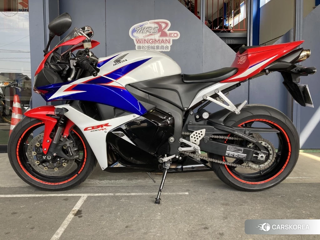 Проданный Honda CBR600RR 2010 из Японии