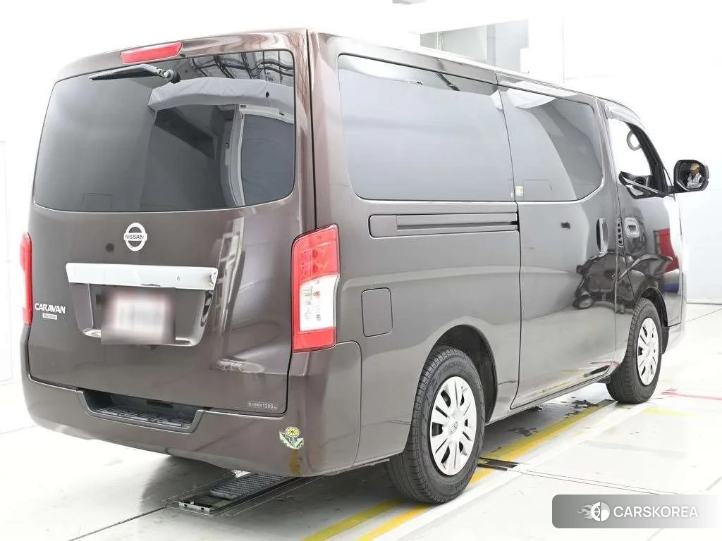 Nissan NV350 Caravan 2021 из Японии, фото 2