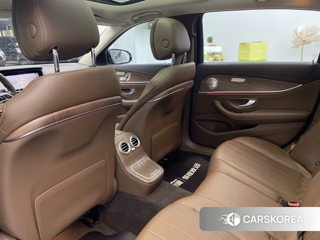 Mercedes-Benz E-class id 3816871 из Китая 12
