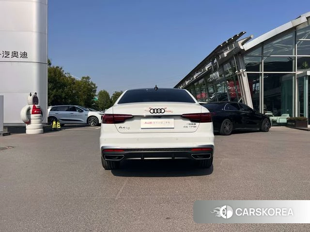 Audi A4L 2023 Белый из Китая, фото 3