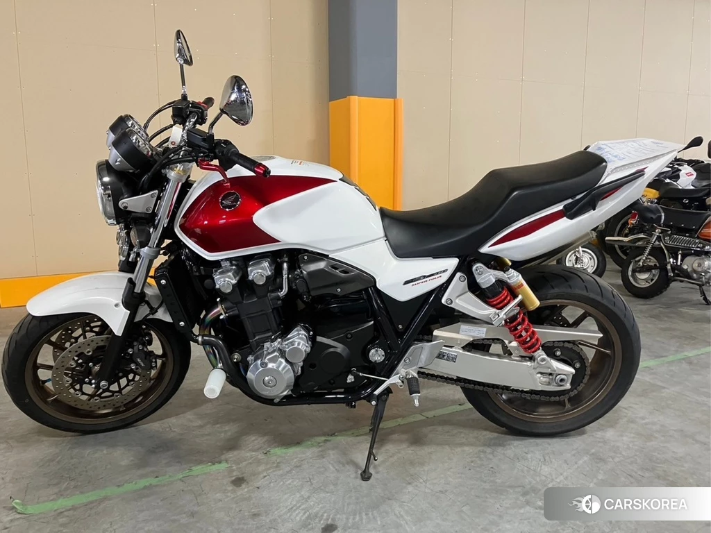 Проданный Honda CB1300SF 2018 из Японии, фото 2