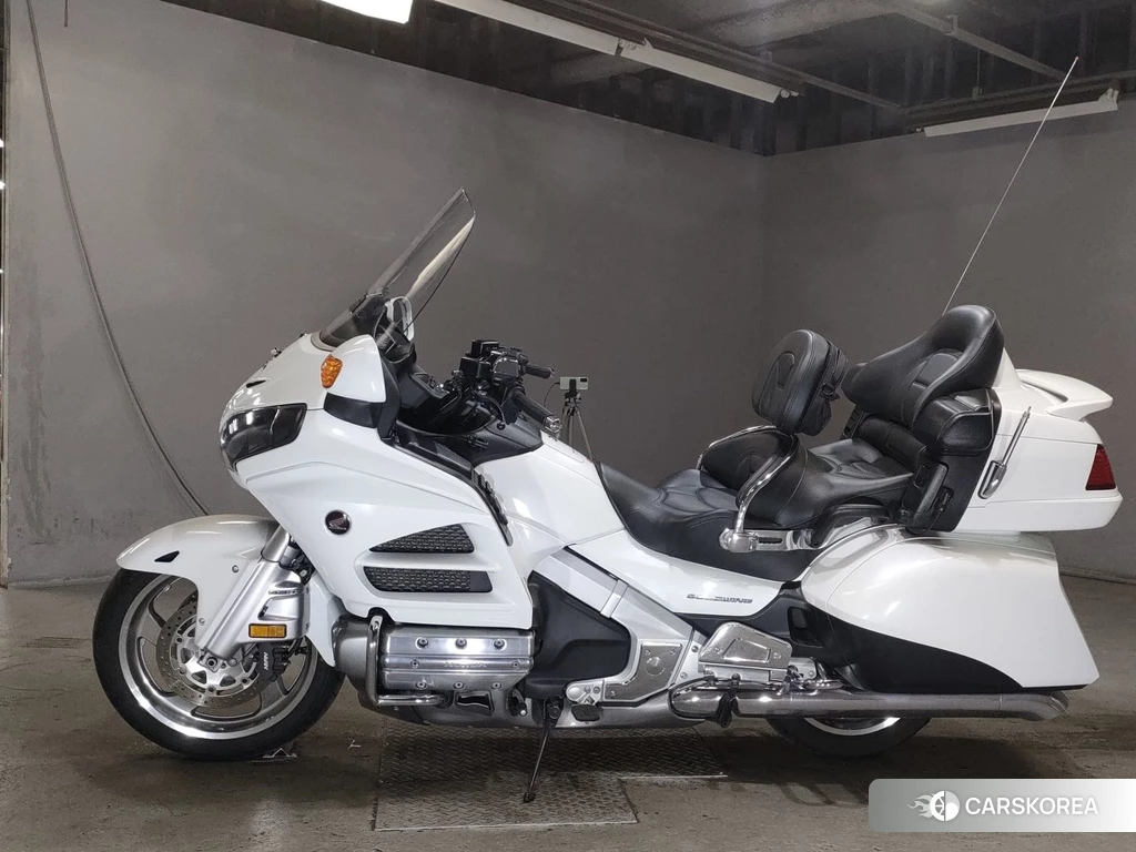 Проданный Honda GL1800 2012 из Японии
