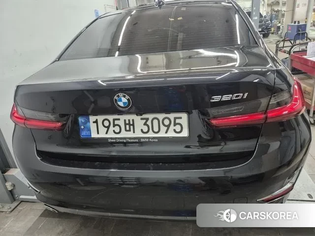 BMW 3 Series (G20) 2022 Черный из Кореи, фото 2