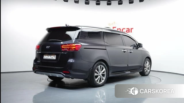 Kia The New Carnival id 4285764 из Кореи 12