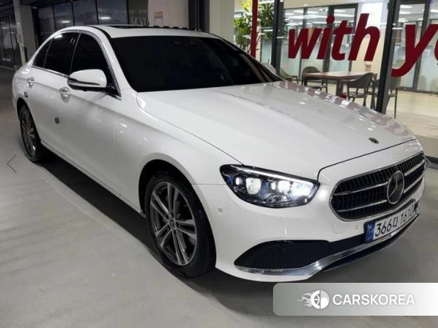 Mercedes-Benz E-Class W213 2022 Белый из Кореи, фото 2