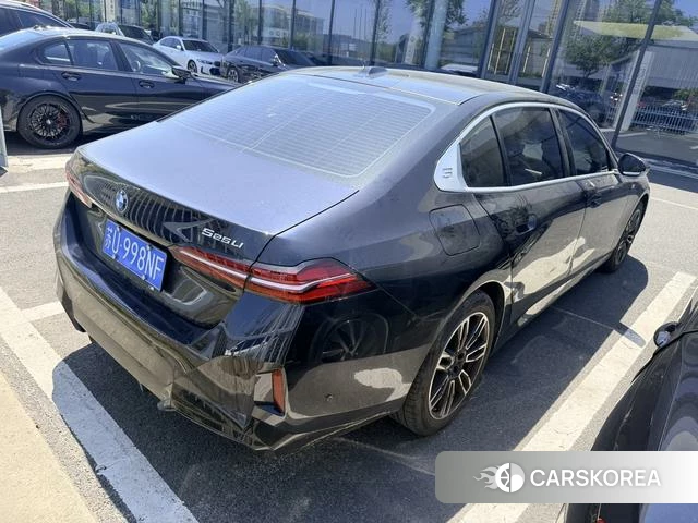 BMW 5 series 2025 Черный из Китая, фото 2