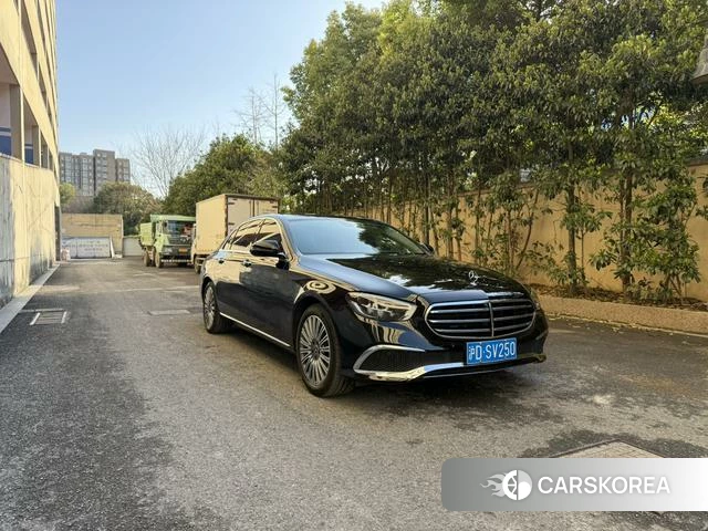 Mercedes-Benz E-class id 4239822 из Китая 3