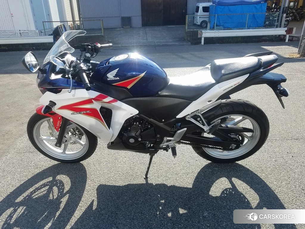 Проданный Honda CBR250R ABS 2011 из Японии
