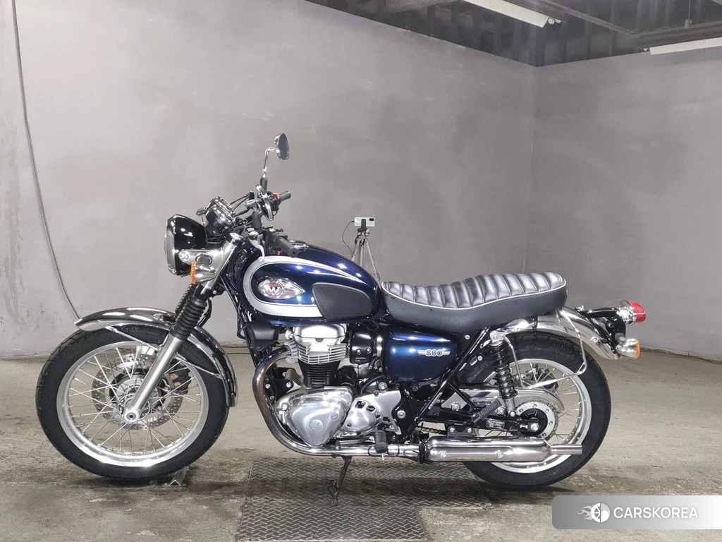 Проданный Kawasaki W800 2021 из Японии, фото 2