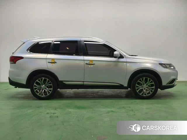 Mitsubishi  Outlander id 4210171 из Китая 12