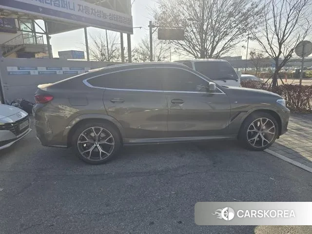 BMW X6 (G06) 2022 Песочный из Кореи, фото 2