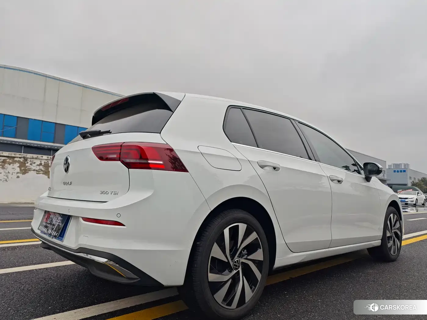 Volkswagen Golf 2026 Белый из Китая, фото 2
