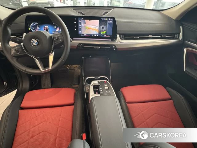 BMW X2 (import) 2025 Темно-серый из Китая, фото 2