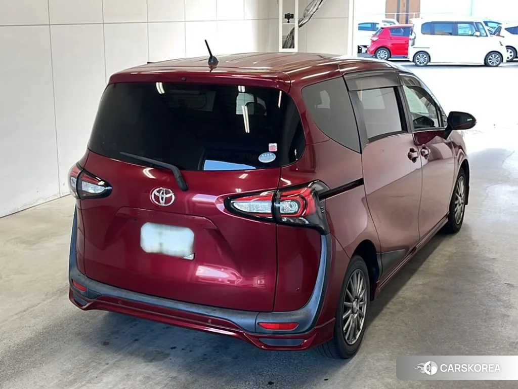 Toyota Sienta 2020 из Японии, фото 2