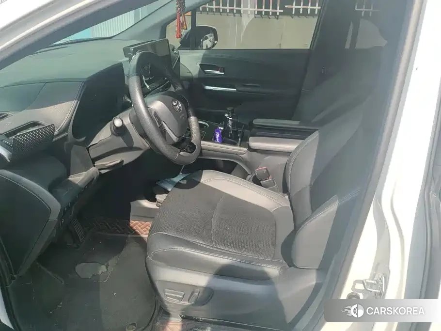 Toyota Sienna id 4548205 из Китая 8