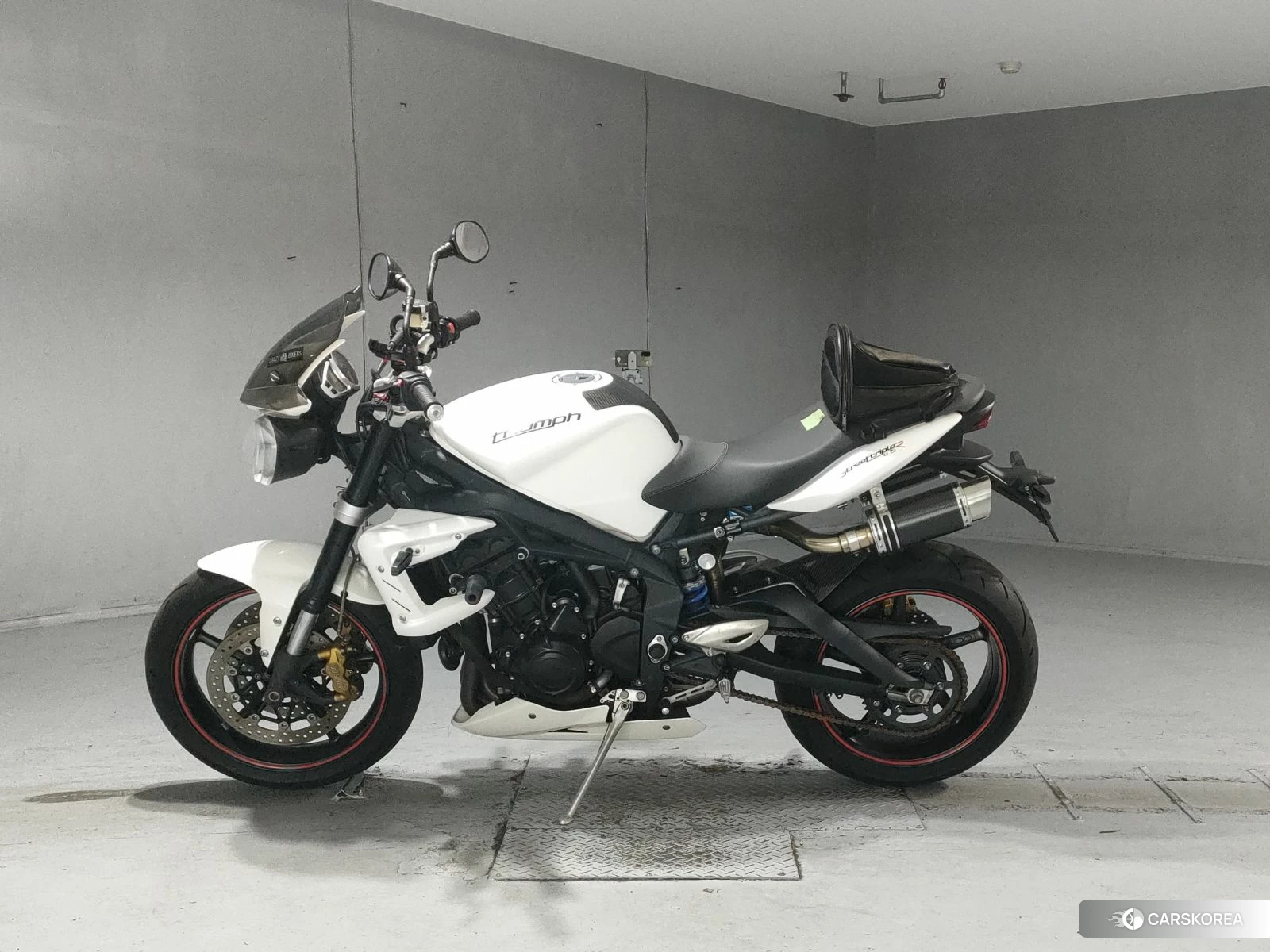 Проданный Triumph STREET TRIPLE R 2012 из Японии, фото 2