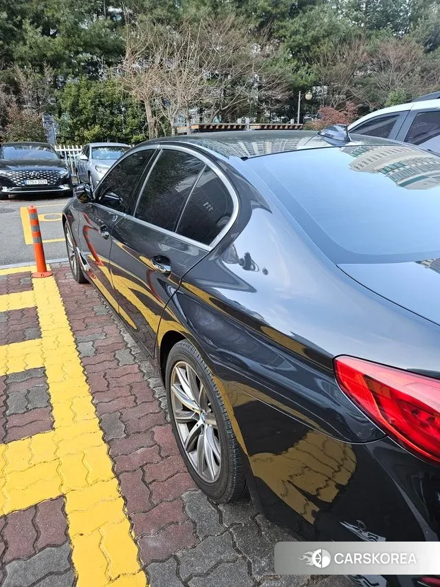 BMW 5 Series (G30) 2018 Серый из Кореи, фото 2