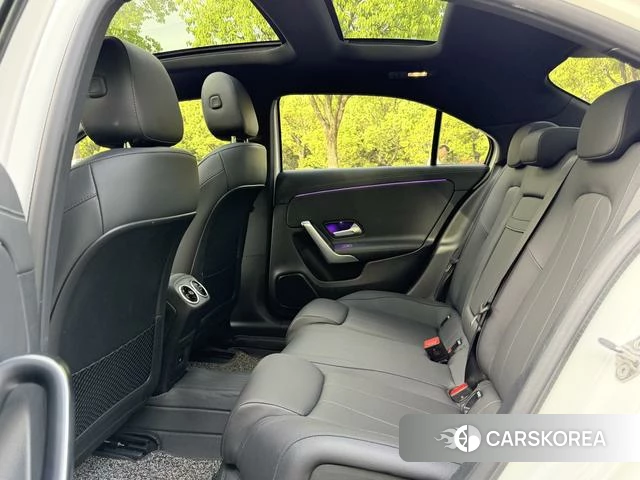 Mercedes-Benz Class A 2023 Белый из Китая, фото 3
