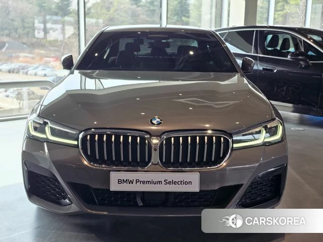 BMW 5 Series (G30) id 3833581 из Кореи 12