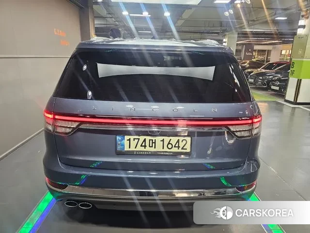 Lincoln Aviator 2nd generation 2021 Небесно-голубой из Кореи, фото 2