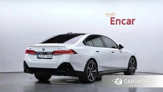 BMW 5 Series (G60) id 4686657 из Кореи 12