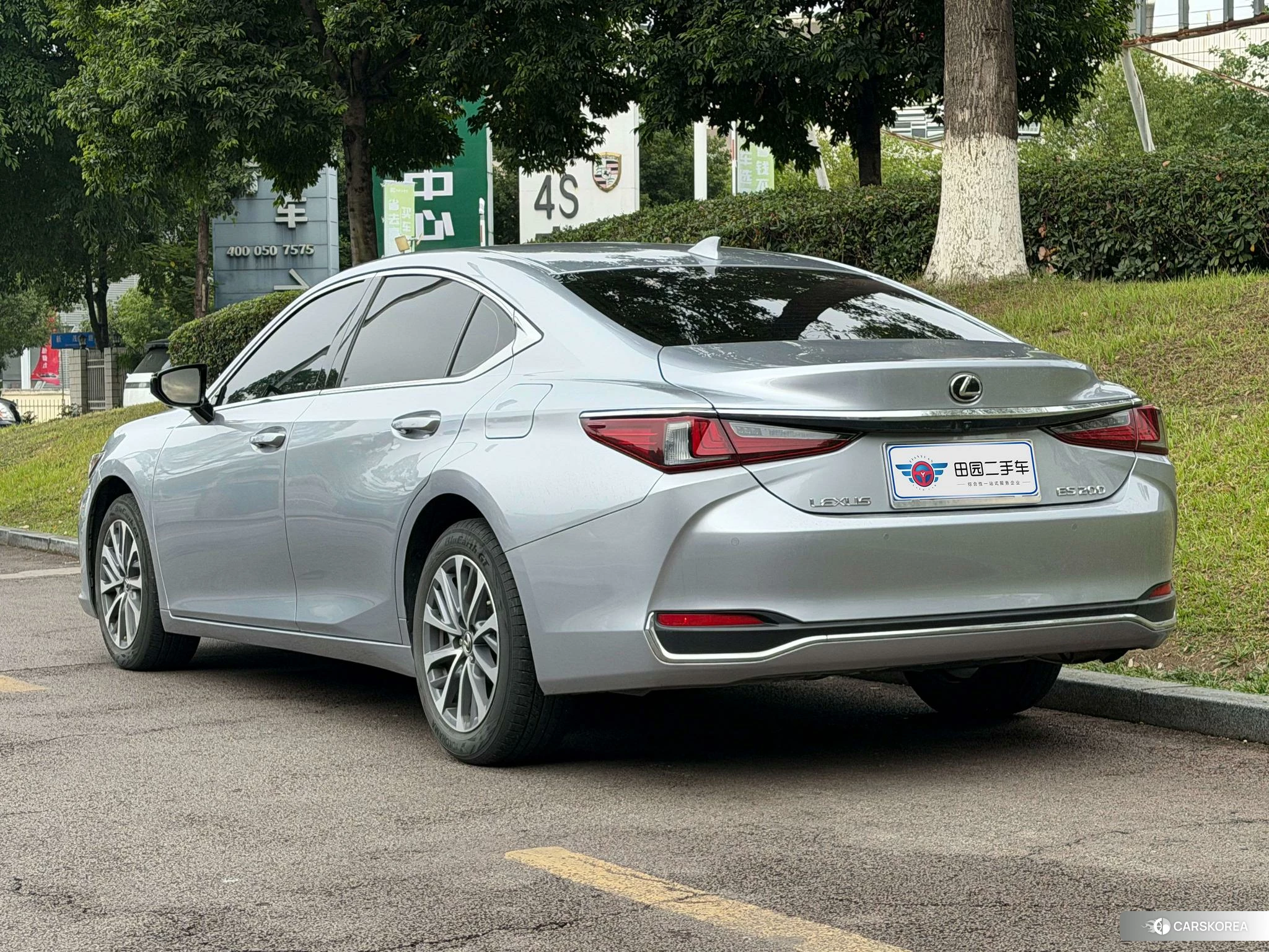 Lexus ES 2024 Серебристо-серый из Китая, фото 5