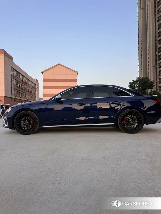 Audi S4 id 4276575 из Китая 10