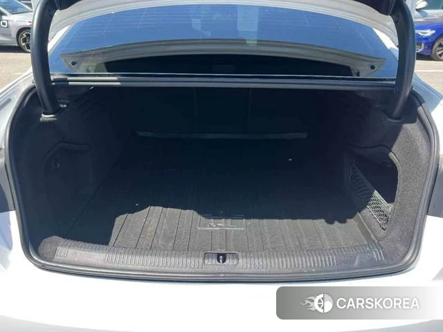Audi A4L id 4276406 из Китая 11
