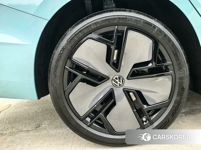 Volkswagen Passat id 4335949 из Китая 9