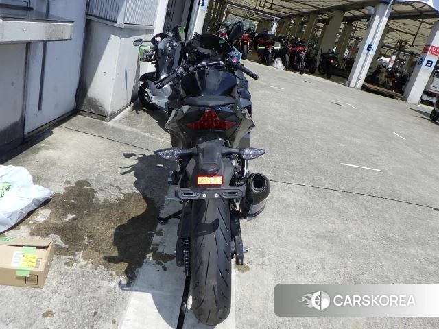 Kawasaki NINJA 400 ABS id 3946914 из Японии 12
