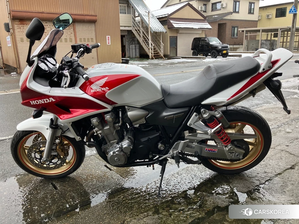 Проданный Honda CB1300SF BOLDOR 2011 из Японии, фото 2