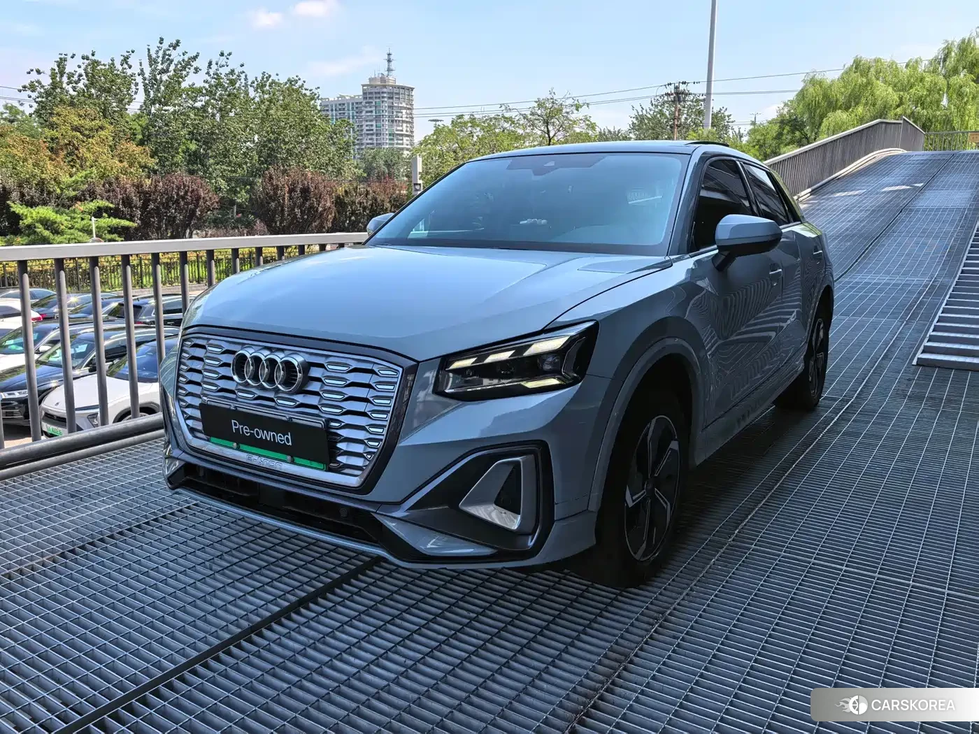 Audi Q2L 2022 Silver/gray из Китая, фото 2