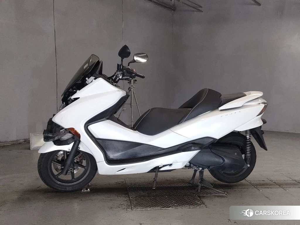 Проданный Honda FORZA Z 2012 из Японии, фото 2